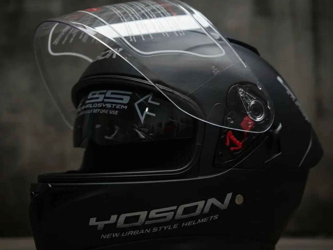 Speed varnostna čelada